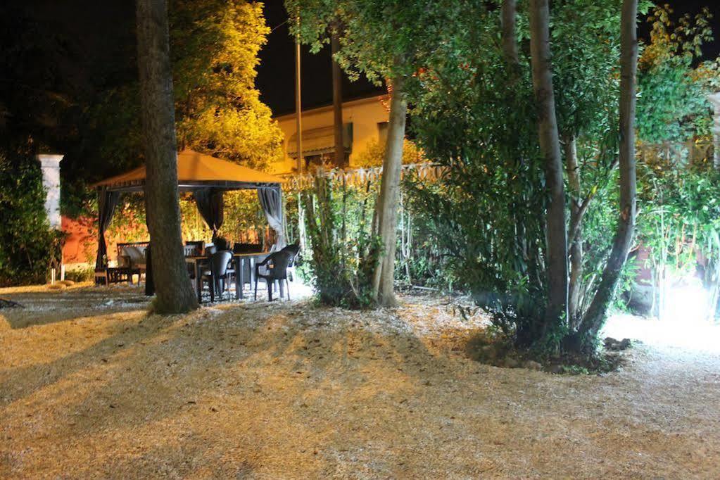 B&B Villa Regina Pisa Exterior foto