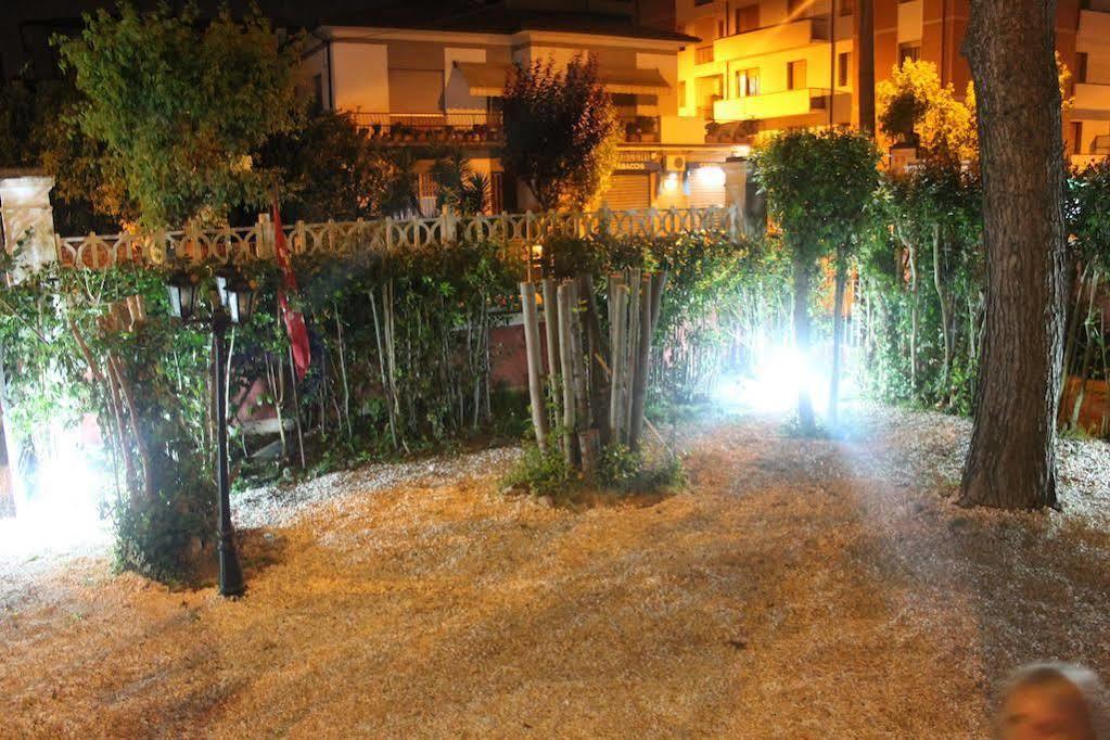 B&B Villa Regina Pisa Exterior foto